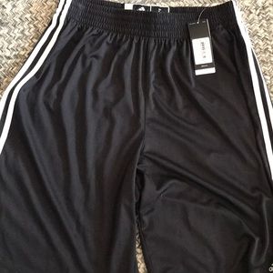 NWT men’s adidas basketball shorts